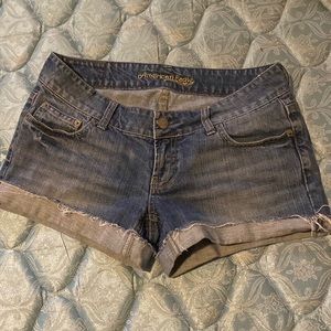 They don’t fit me anymore they are  American Eagle